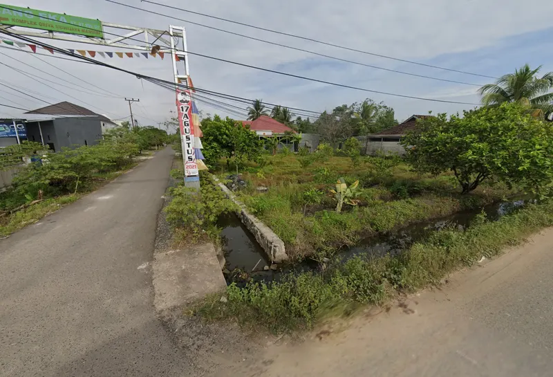 Tanah Hook 30 x 25 Meter Dijual di Landasan Ulin 2