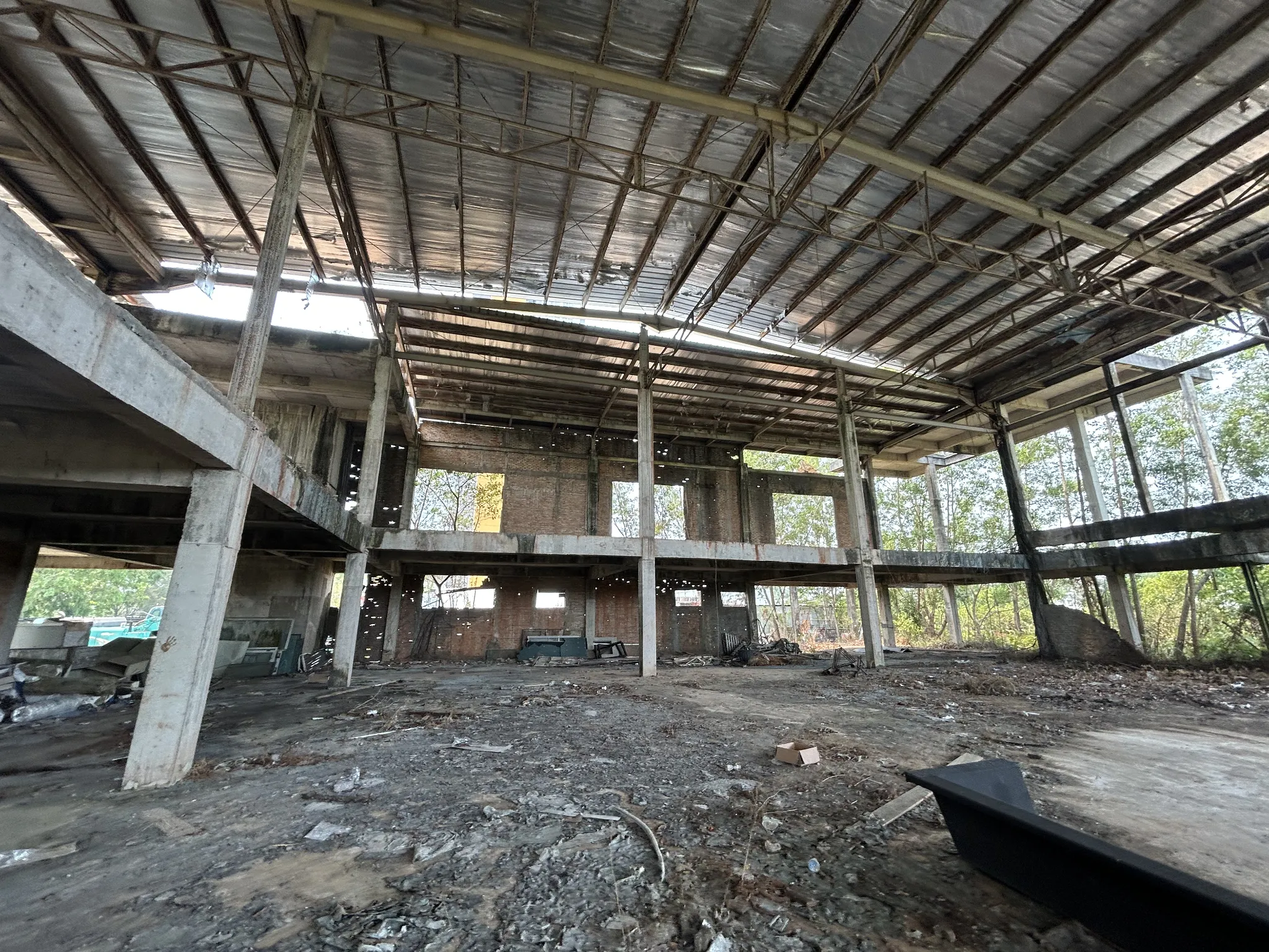 Tanah dan Bangunan Eks Convention Dijual Samping Hotel Grand Tan 3