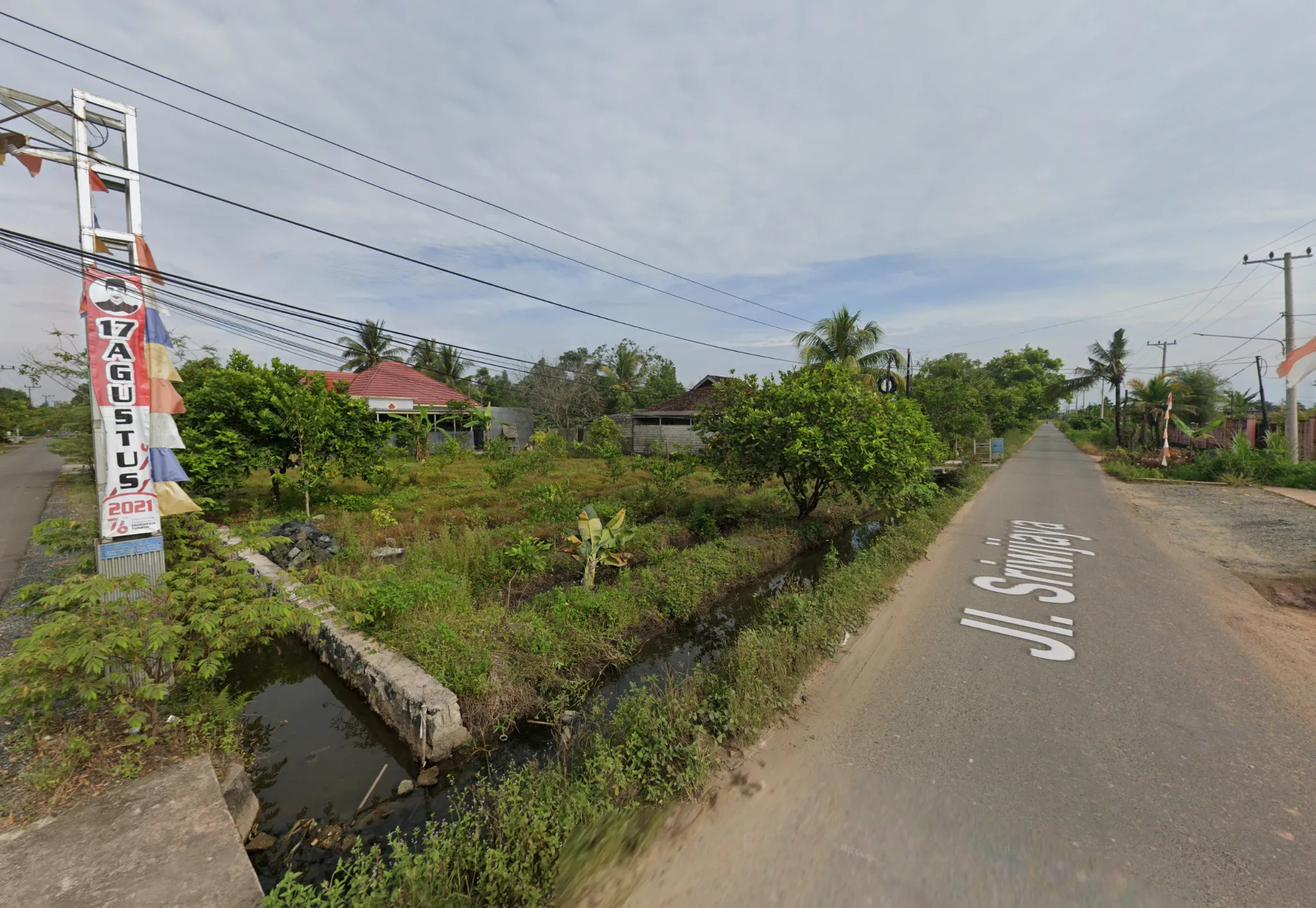 Tanah Hook 30 x 25 Meter Dijual di Landasan Ulin