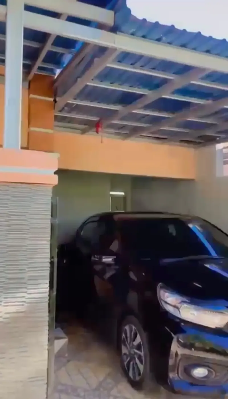 Rumah 2 Lantai dengan Sarang Walet Dijual di Basirih 3