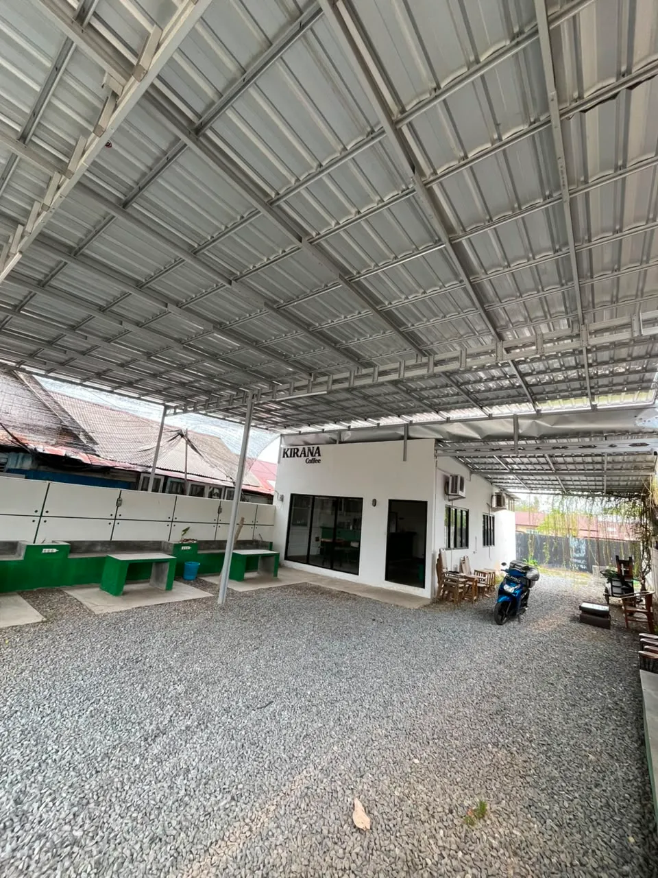 Tanah dan Bangunan Kafe 10 x 52 Meter Dijual di Pelaihari