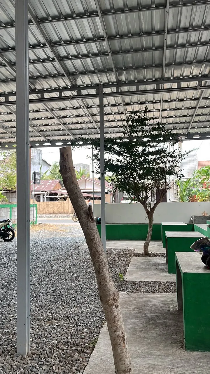 Tanah dan Bangunan Kafe 10 x 52 Meter Dijual di Pelaihari 3
