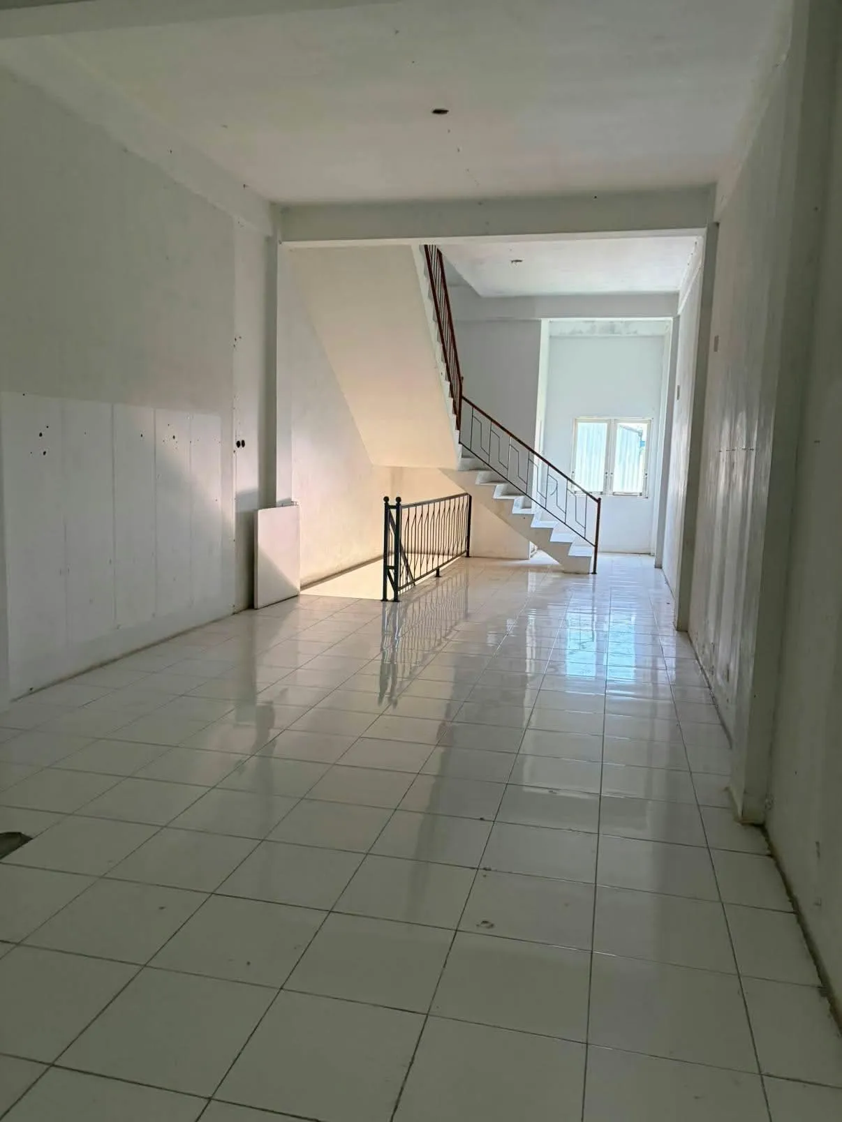 Ruko Disewakan 3 Lantai di Benua Anyar, Banjarmasin 4
