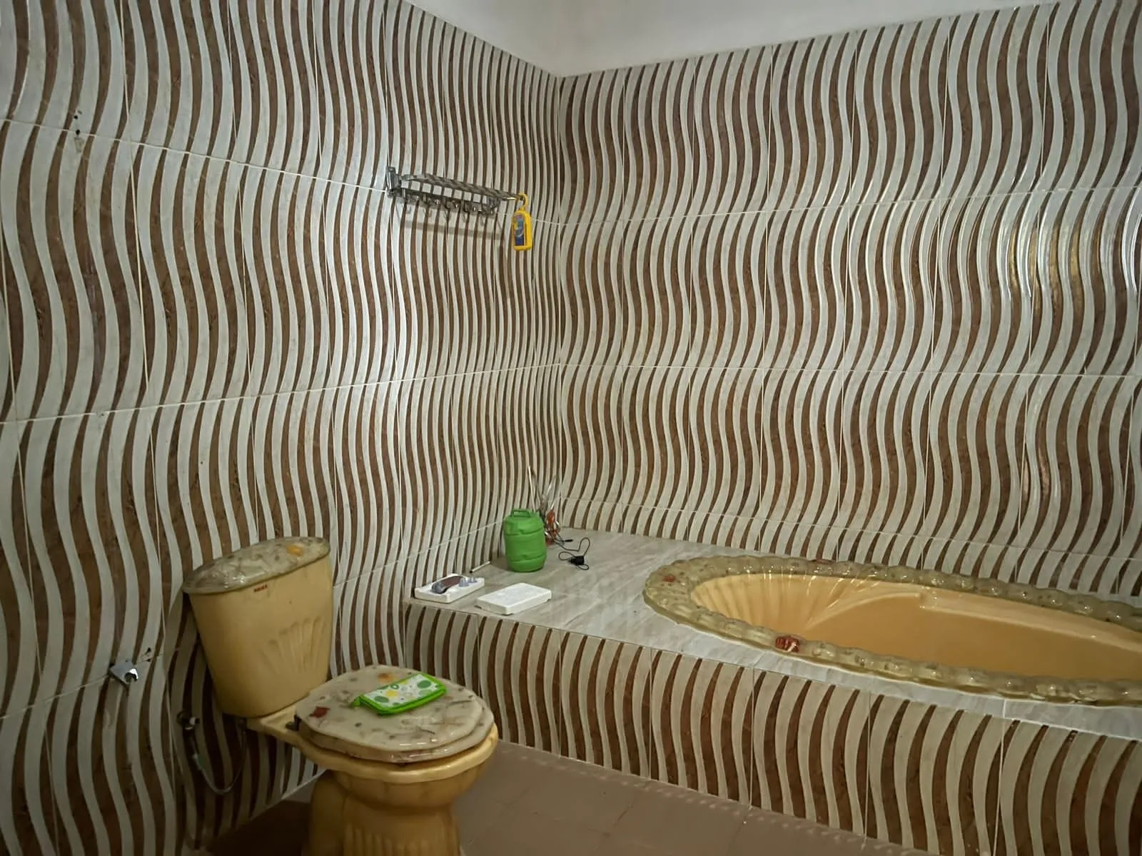 Rumah Dijual 3 Lantai Full Furnished di Sultan Adam, Banjarmasin 3