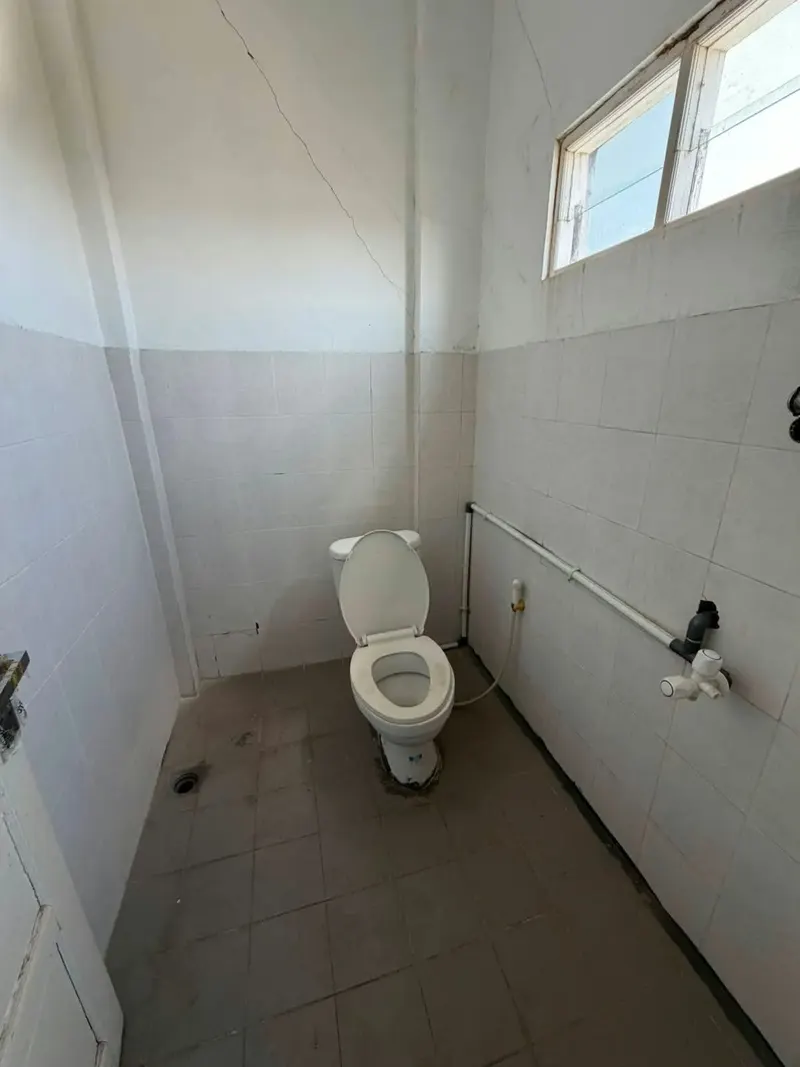 Three-Storey Shophouse for Rent in Benua Anyar, Banjarmasin 5